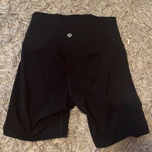 Lululemon biker shorts size 6